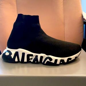 Balenciaga speed graffiti sneaker size 38